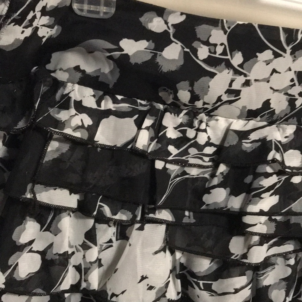 Mini skirt - Picture 2 of 5